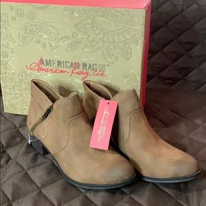 American Rag tan boots size 6.5